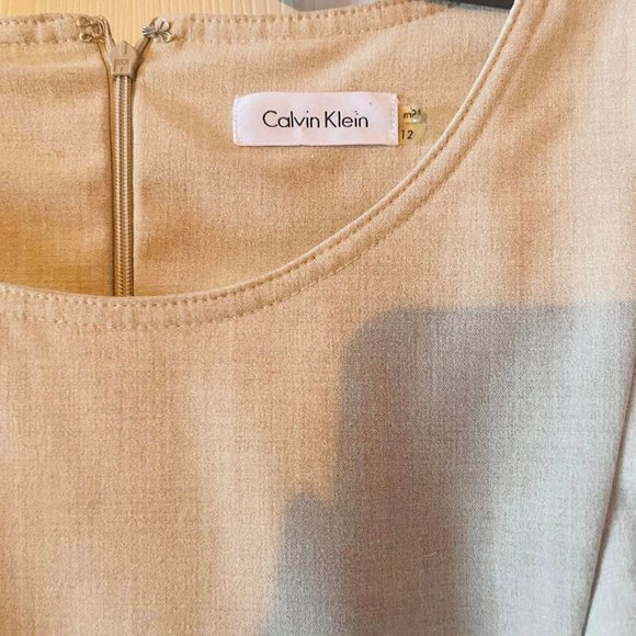 WOMEN'S CALVIN KLEIN..  Sz. 12..  GORGEOUS!  knee length..  Great condition ~ - Picture 4 of 5